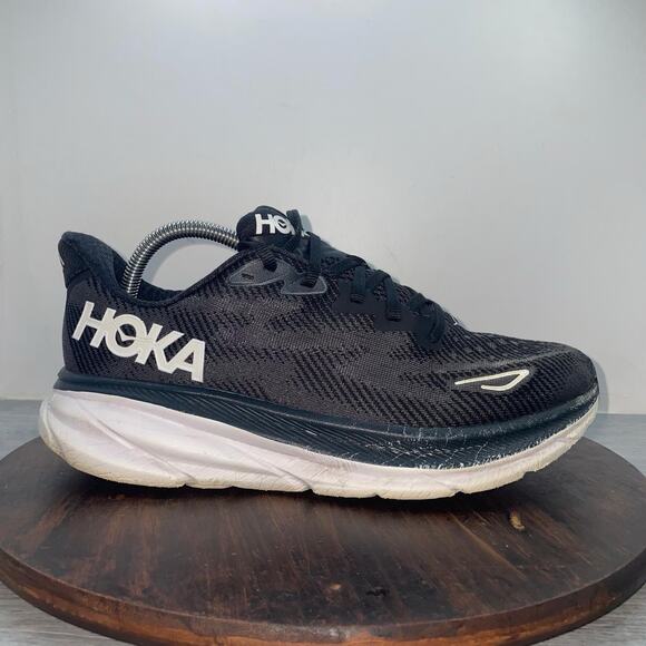 Hoka One One Mens Clifton 9 1132210 BWHT Black Running Shoes Sneakers Size 9.5 D